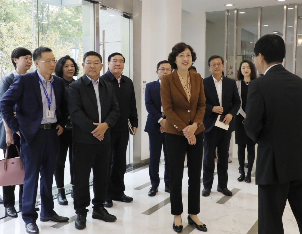 日照市委書記張惠接見企業(yè)代表、高新區(qū)管委會書記張東視察指導山東美正